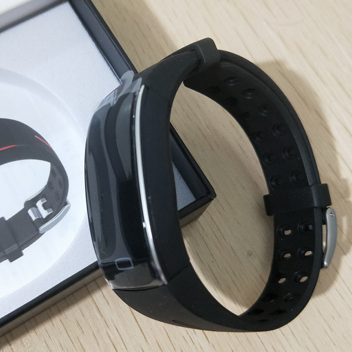 Smart Fitness Tracker with Heart Rate Monitor – Activity &amp; Sleep Tracking, Notifications, OLED, IP67, iOS &amp; Android