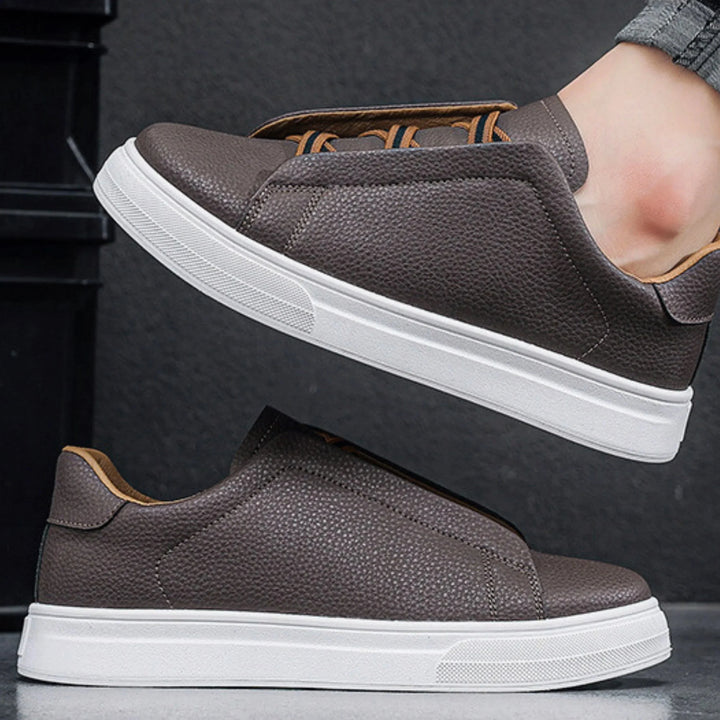 Mens Trainers Casual Slip-On Textured Upper Lightweight 2
