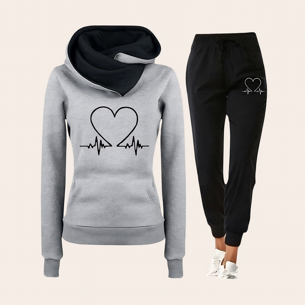 Liselotte | Women's Relaxed Tracksuit – Heart Detail Loungewear Set