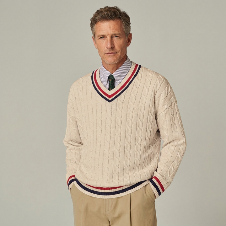 V-Neck Mens Knitted Jumper – Preppy Regular Fit Design