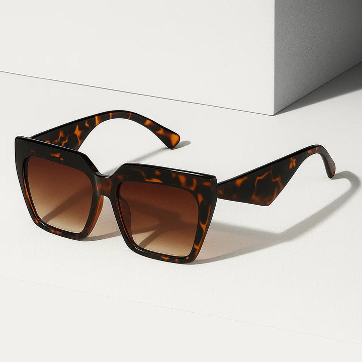 Marlowe | Women's Oversized Sunglasses with Cat Eye Frame Detail